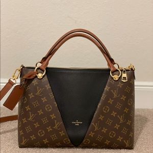 Louis Vuitton V mm tote bag